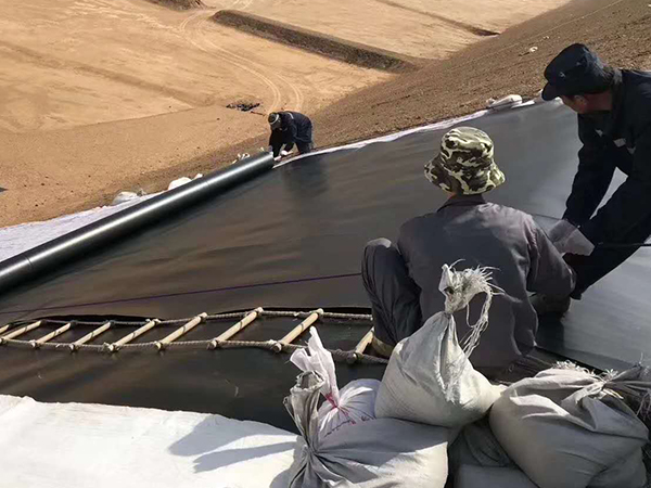沼氣池土工膜在選擇上須注意哪些問(wèn)題？