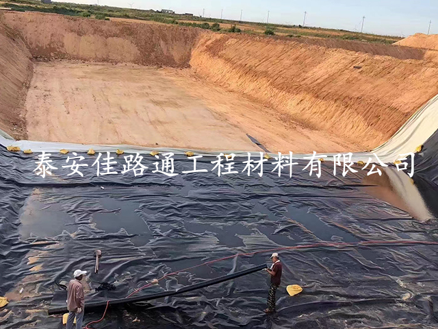 哪些方式可有效增加防滲土工膜使用壽命？