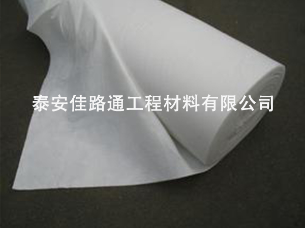 低溫對人工湖防滲膜的鋪設(shè)有影響嗎？