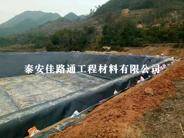 魚(yú)塘防滲膜施工須注意哪些問(wèn)題？