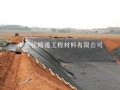 魚(yú)塘防滲膜施工中有哪幾個(gè)問(wèn)題須注意？