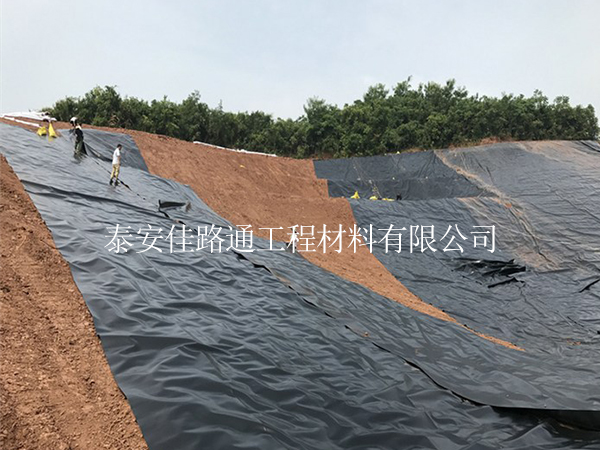 尾礦庫防滲土工膜鋪設(shè)的意義：守護(hù)環(huán)境，促進(jìn)可持續(xù)發(fā)展