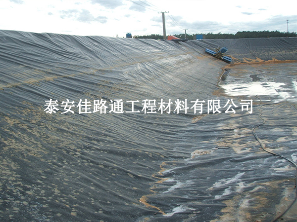 污水處理防滲膜選購：為何生產工藝至關重要？