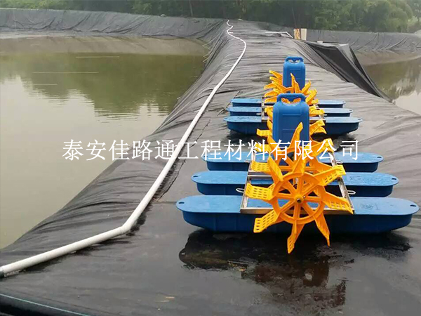 養(yǎng)殖防滲膜生產(chǎn)怕不達(dá)標(biāo)？掌握這些要點(diǎn)穩(wěn)過(guò)關(guān)