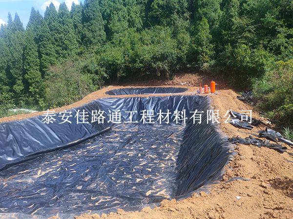魚塘防滲膜焊接方向怎么定？關(guān)鍵原則在這里