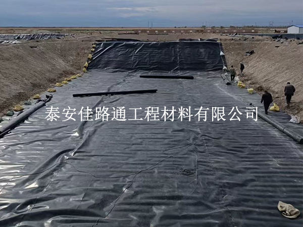 尾礦庫防滲膜卸車不踩坑，這些細節(jié)技巧要掌握