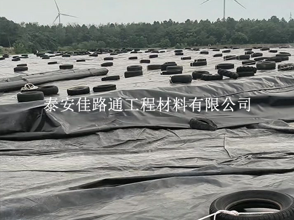 垃圾填埋場(chǎng)防滲膜焊接前后管控要點(diǎn)：筑牢焊縫