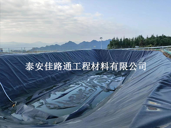 蓄水池防滲膜焊不好等于白干！這套無(wú)縫焊接手法值得收藏